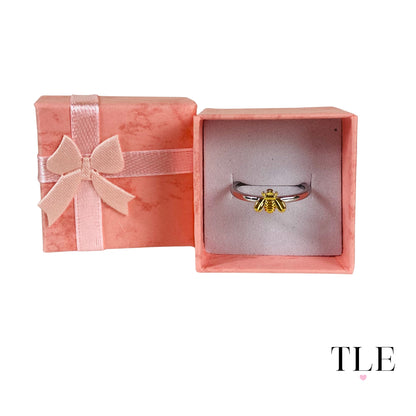 18k Gold Bee Ring Size 7 Only